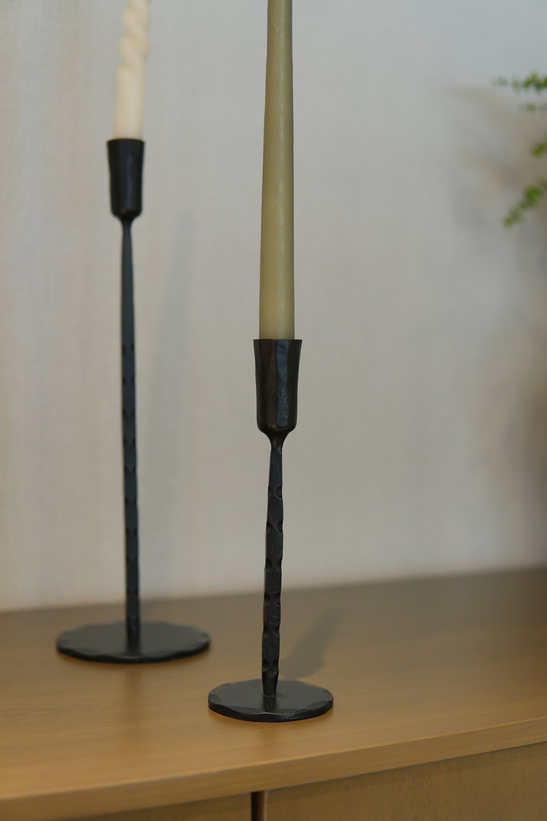 Portavelas de hierro fundido forjado