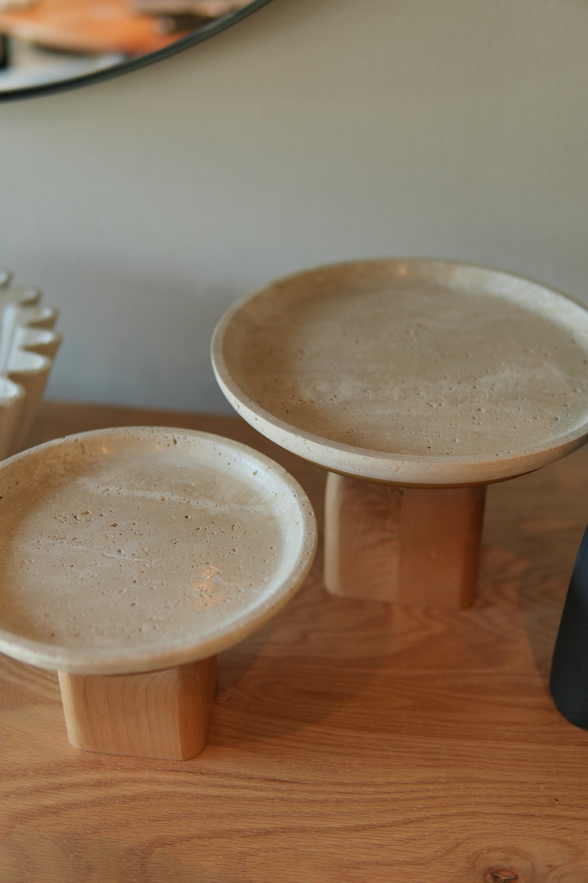 Charola decorativa de madera y mármol